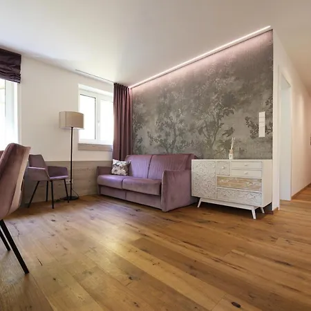 Roesch Ξενοδοχείο με διαμερίσματα Μεράνο