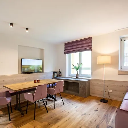 Roesch Apart Otel Merano