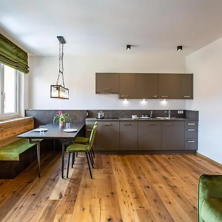 Roesch Apart Otel 3*