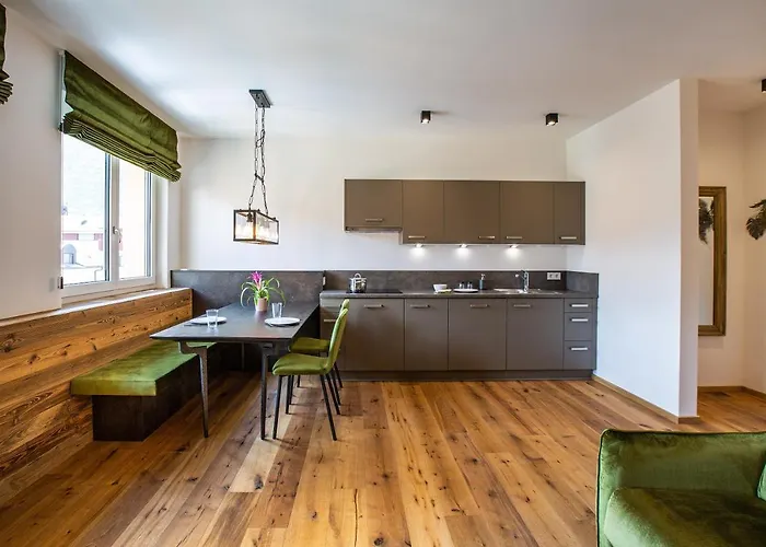 Rösch Aparthotel 4*